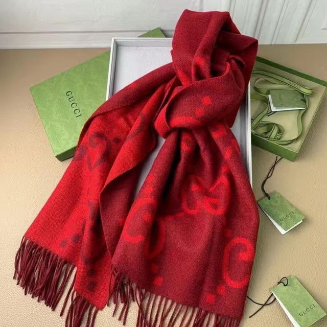 GUCCl brand scarf 18